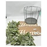 Large Lot of Home Decor, Includes 4 PCs Wreath Dec