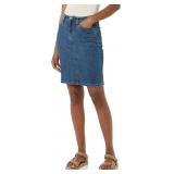 34 plus Amazon Essentials Women