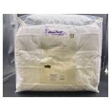 New Threshold comforter set Twin/XL Twin