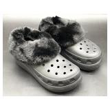W8/M6 Crocs fuzzy lined authentic