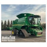 2020 John Deere S780 Combine with Tracks