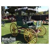 Convertible Carriage with Lantern