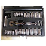 1/2" & 3/8" Rachet & Socket Set - Std & Metric