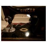 Vintage Singer Sewing Machine in Case