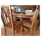 Round Oak Table with 4 chairs
