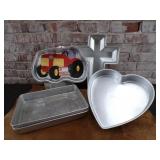 Attn: Cake Makers - Molds & Pans