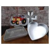 Attn: Cake Makers - Molds & Pans