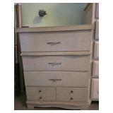 4 Drawer Chest of Drawers - contents included