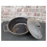 Lodge P12D Cast Iron Dutch Oven
