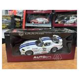 Auto Art Dodge Viper 1:18 Scale Model