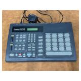 Roland R-70 Human Rhythm Composer