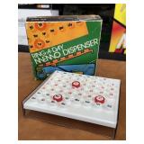 Vintage Ring-a-day Memo Dispenser