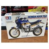 Tamiya 1:12 Honda NXR 750 Rally Winner
