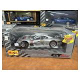 Vintage Maisto 1:18 Die Cast Car