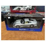 Vintage Auto Art 1:18 Die Cast Car