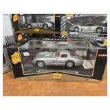 Vintage Maisto 1:18 Die Cast Car