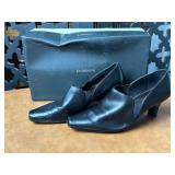 Liz Claiborne Labrynth Black Heels Size 6