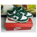 Nike Tennis Shoes Size 7Y