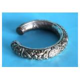 CHINESE EMBOSSED SILVER BANGLE