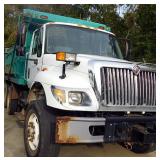 82261 - 2007 International Dump