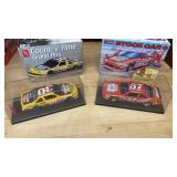 1:24 Scale NASCAR Replicas w/ Plastic Cases