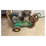 Grizzly 220V Air Compressor with Hose
