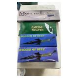 4- Fixed Blade Knives