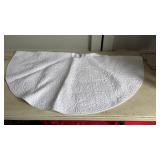 Quilted White Tree Skirt