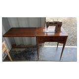 Singer Sewing Machine W/Table