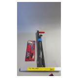 Razor Blade, 2 Pry Bars, Panel Carrier