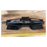 Husky 1-1/2 Ton Scissor Jack