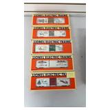 5 Lionel Holiday Edition Box Cars