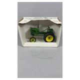 John Deere LA Tractor 1/16 Scale 1992