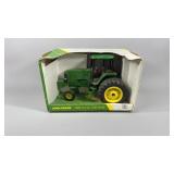 John Deere 7800 Tractor W/Duels