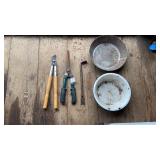 Metal Pans & Hand Tools