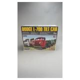 Lindberg 1/25 Scale Dodge L-700 Tilt Cab Model
