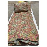 Queen Pottery Barn Quilted Spread With 2 Pillows