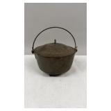 Cast Iron Footed Bean Pot- Taiwan
