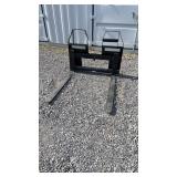 AGT 4400LB Step Threw Pallet Forks