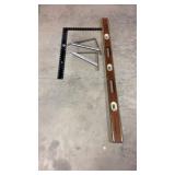 Stanley Level-Framing Square and 2 Shelf Brackets