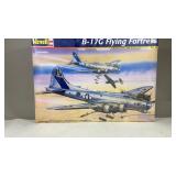 B-17G Flying Fortress Plastic Airplane Kit