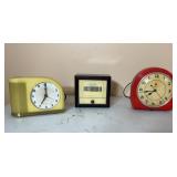 3 Electric Clocks