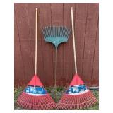 3 Leaf Rakes