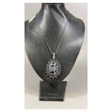 Snow Flake Pendant Necklace W/Chain