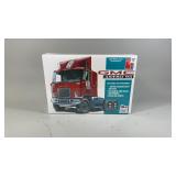 AMT GMC Astro 95 1/25 Model