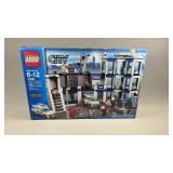 Lego City Police Station Box is Open