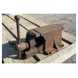 Combination Anvil & Bench Vise