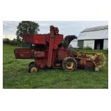 Massey-Ferguson Combine