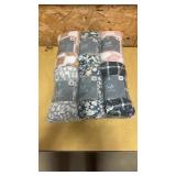 6 Fleece Throws