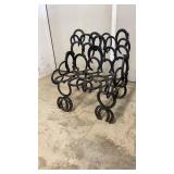Horseshoe Seat